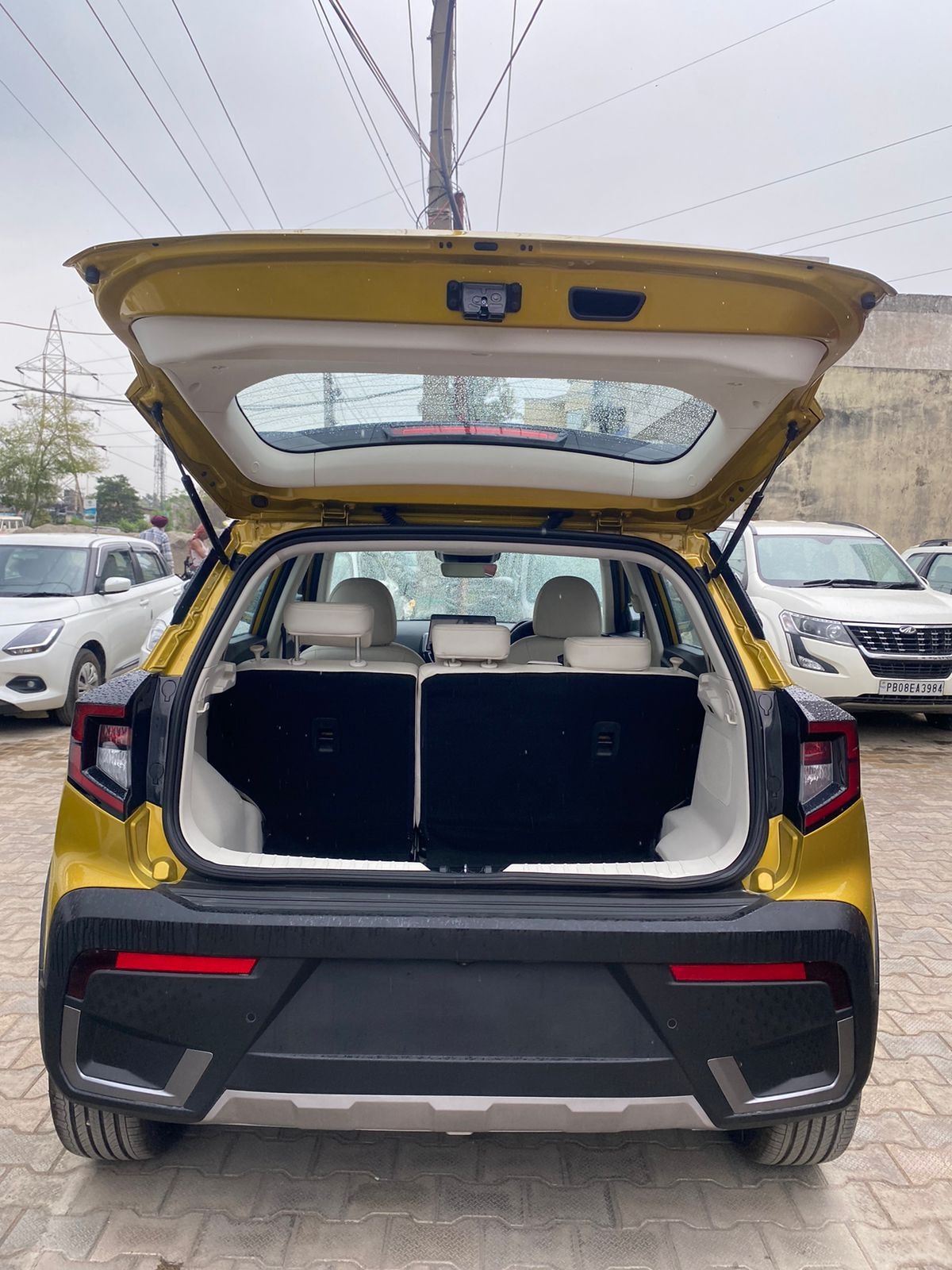 Used 2024 Mahindra XUV 3XO Used 2024 Mahindra XUV 3XO