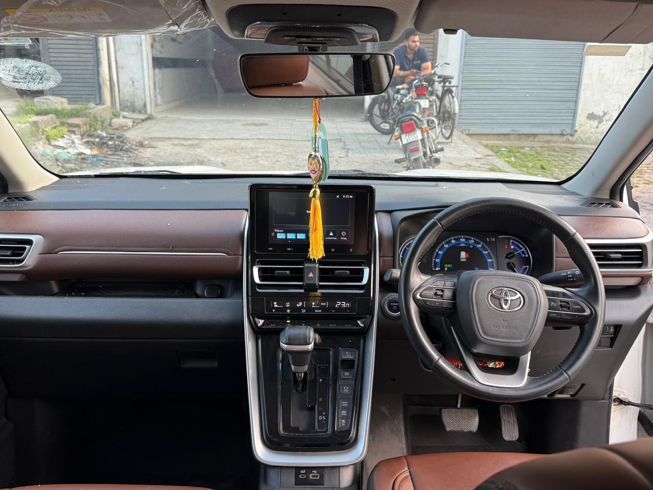 Used 2023 Toyota Innova Hycross Used 2023 Toyota Innova Hycross