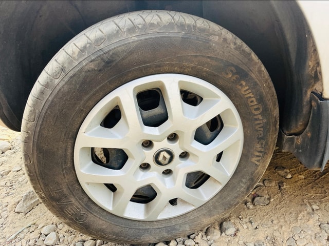 View Renault Duster Image 9 Used Renault Duster Image 9