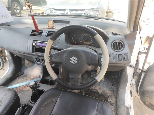 View Maruti Suzuki Swift DZire Image 15 Used Maruti Suzuki Swift DZire Image 15