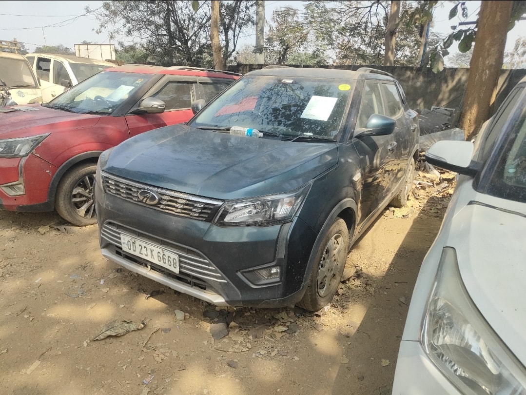 Used 2020 Mahindra XUV300 Used 2020 Mahindra XUV300