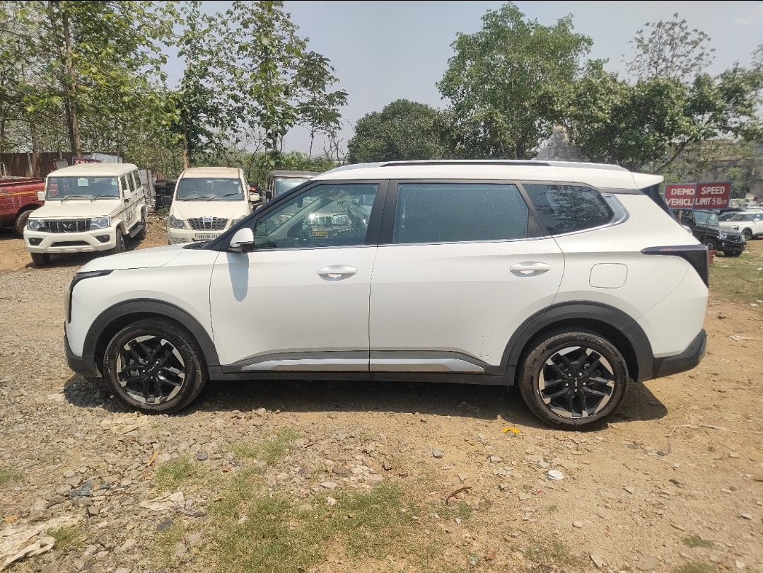Used 2025 Kia Carens Clavis Used 2025 Kia Carens Clavis