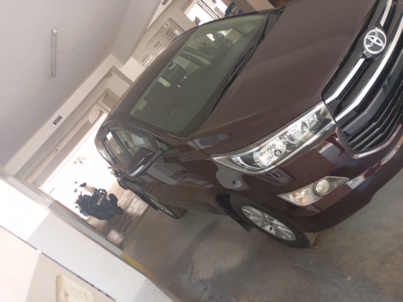 Used 2016 Toyota Innova Crysta Used 2016 Toyota Innova Crysta