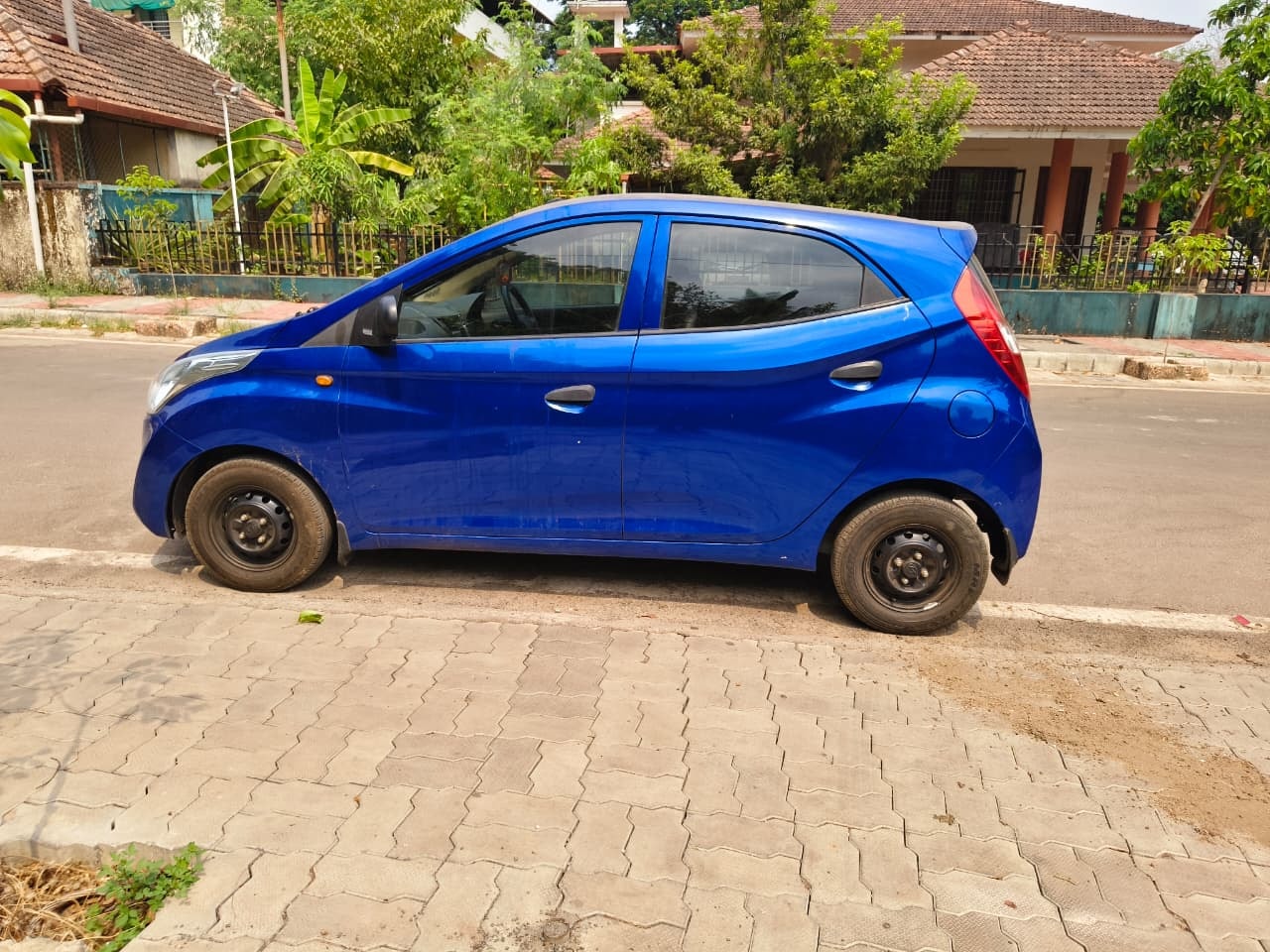 Used 2013 Hyundai EON Used 2013 Hyundai EON