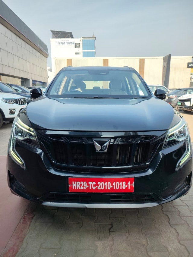 View Mahindra XUV700 Image 2 Used Mahindra XUV700 Image 2