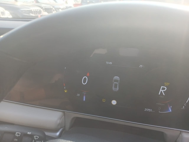 View Mahindra XUV700 Image 12 Used Mahindra XUV700 Image 12