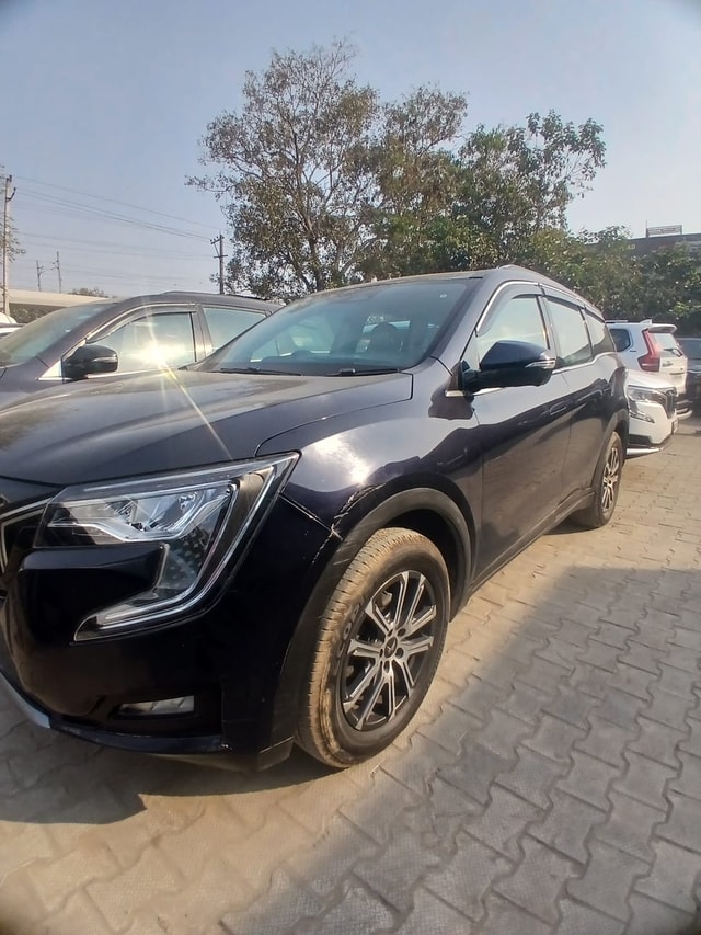 View Mahindra XUV700 Image 2 Used Mahindra XUV700 Image 2
