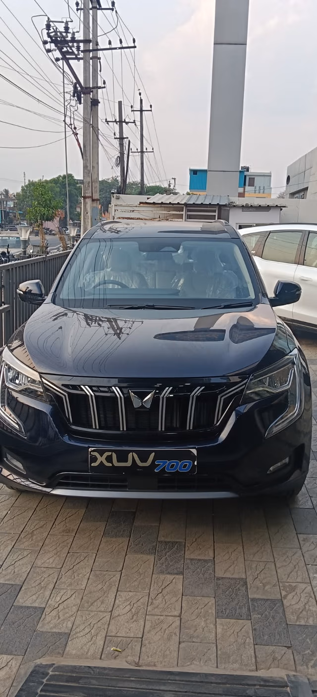 View Mahindra XUV700 Image 2 Used Mahindra XUV700 Image 2