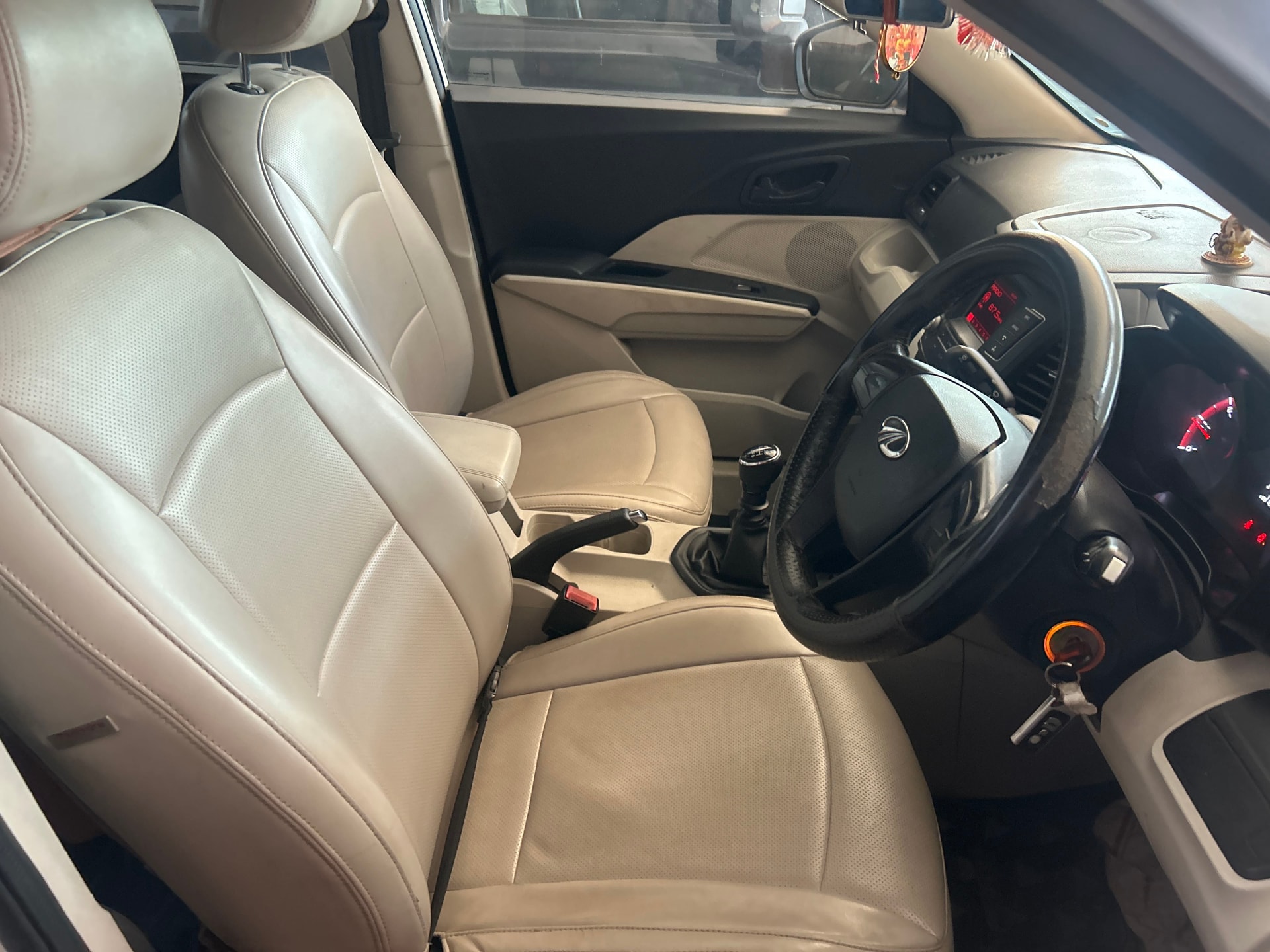 Used 2019 Mahindra XUV300 Used 2019 Mahindra XUV300