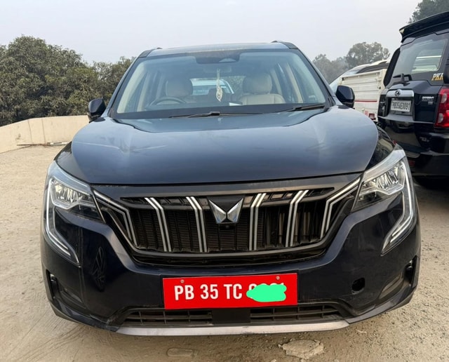 View Mahindra XUV700 Image 2 Used Mahindra XUV700 Image 2