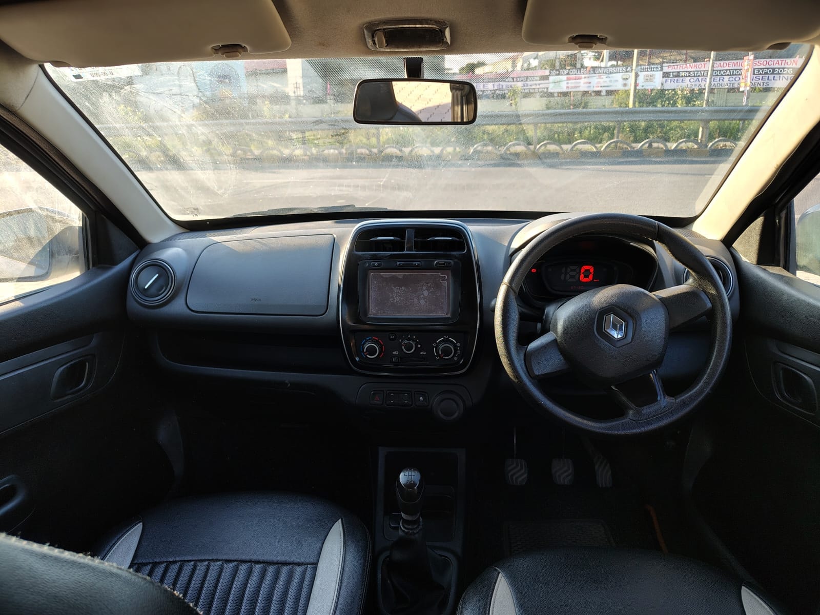 Kwid image 12 Kwid image 12