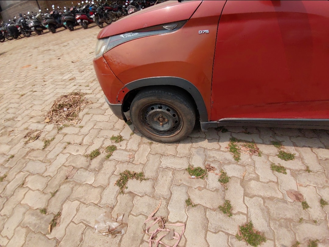 Used 2016 Mahindra KUV100 Used 2016 Mahindra KUV100