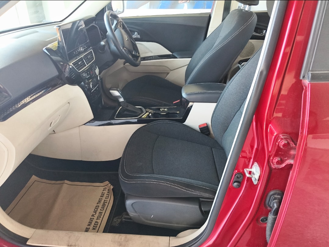 Used 2024 Mahindra XUV 3XO Used 2024 Mahindra XUV 3XO