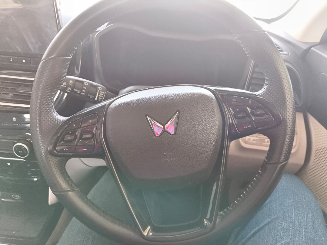 Used 2024 Mahindra XUV 3XO Used 2024 Mahindra XUV 3XO