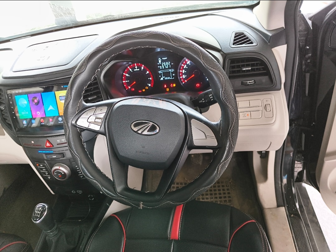 Used 2022 Mahindra XUV300 Used 2022 Mahindra XUV300