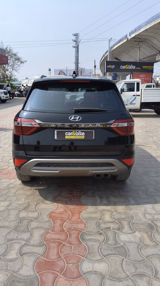 View Hyundai Alcazar Image 3 Used Hyundai Alcazar Image 3