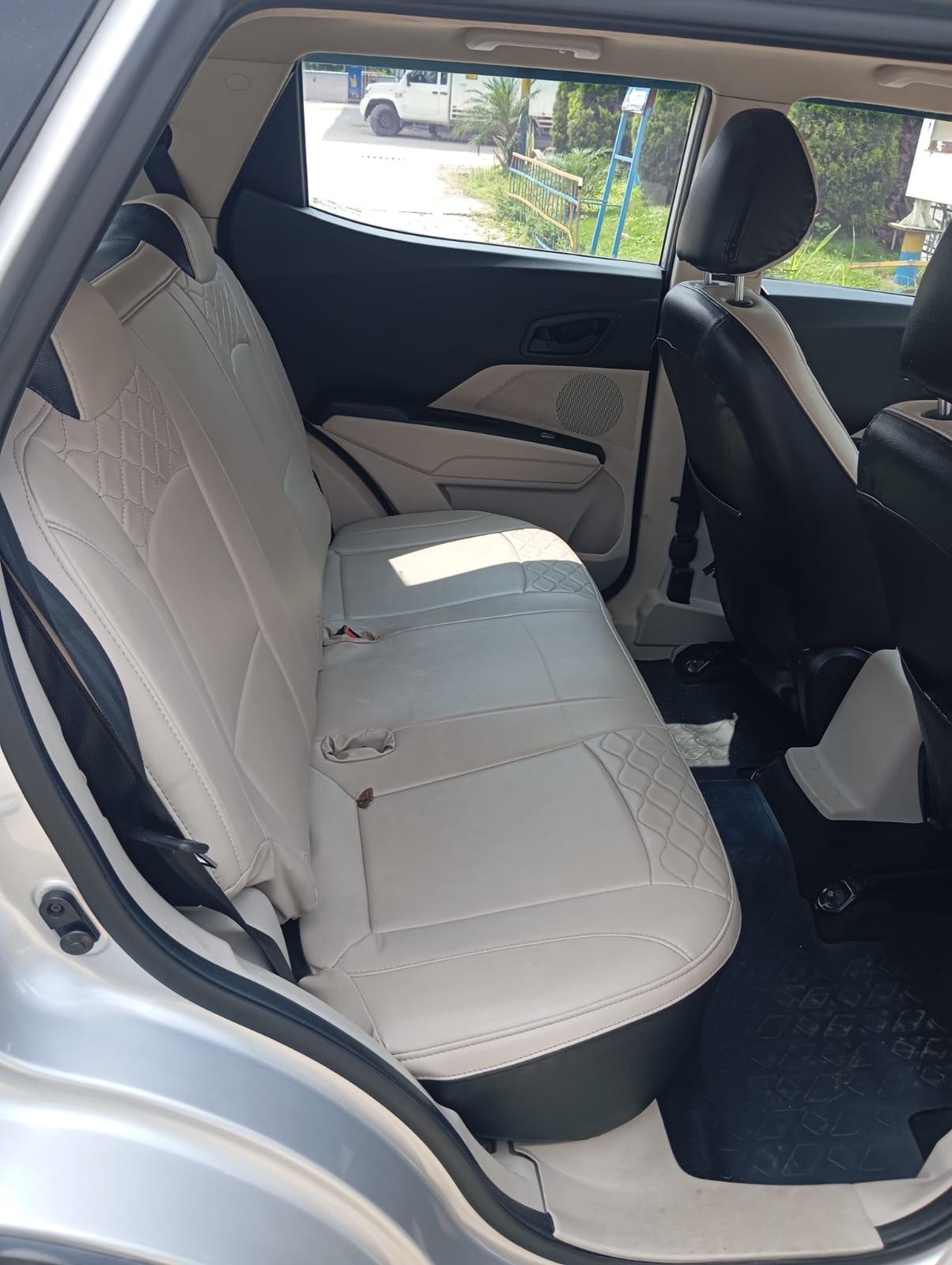 Used 2022 Mahindra XUV300 Used 2022 Mahindra XUV300