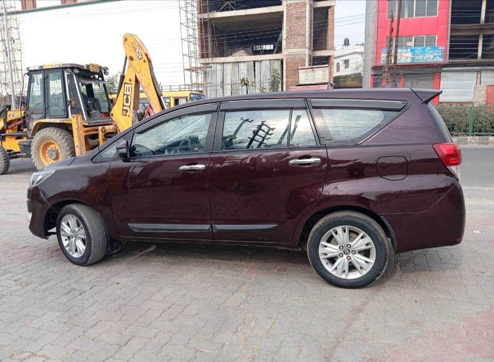 Used 2018 Toyota Innova Crysta Used 2018 Toyota Innova Crysta