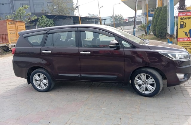 View Toyota Innova Crysta Image 5 Used Toyota Innova Crysta Image 5
