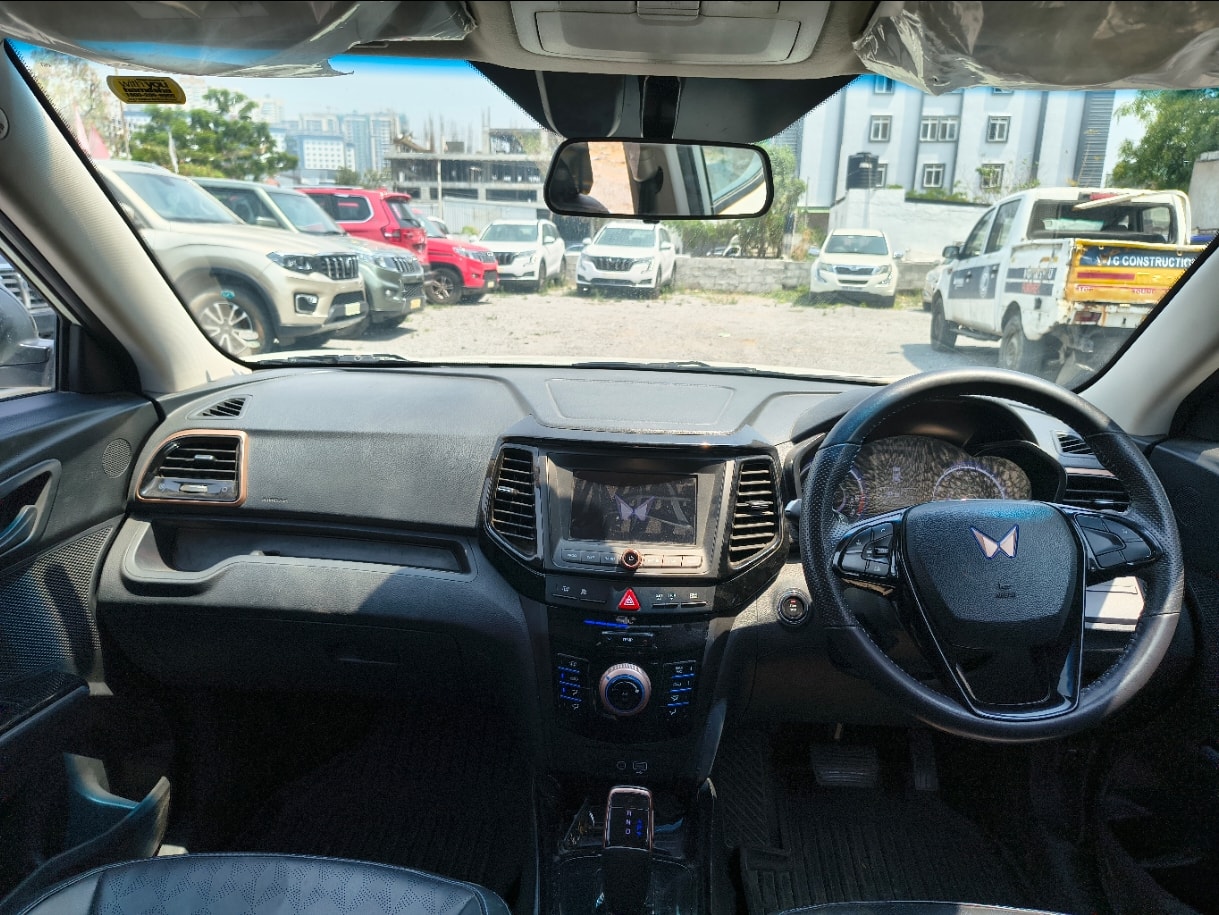 Used 2023 Mahindra XUV400 Used 2023 Mahindra XUV400