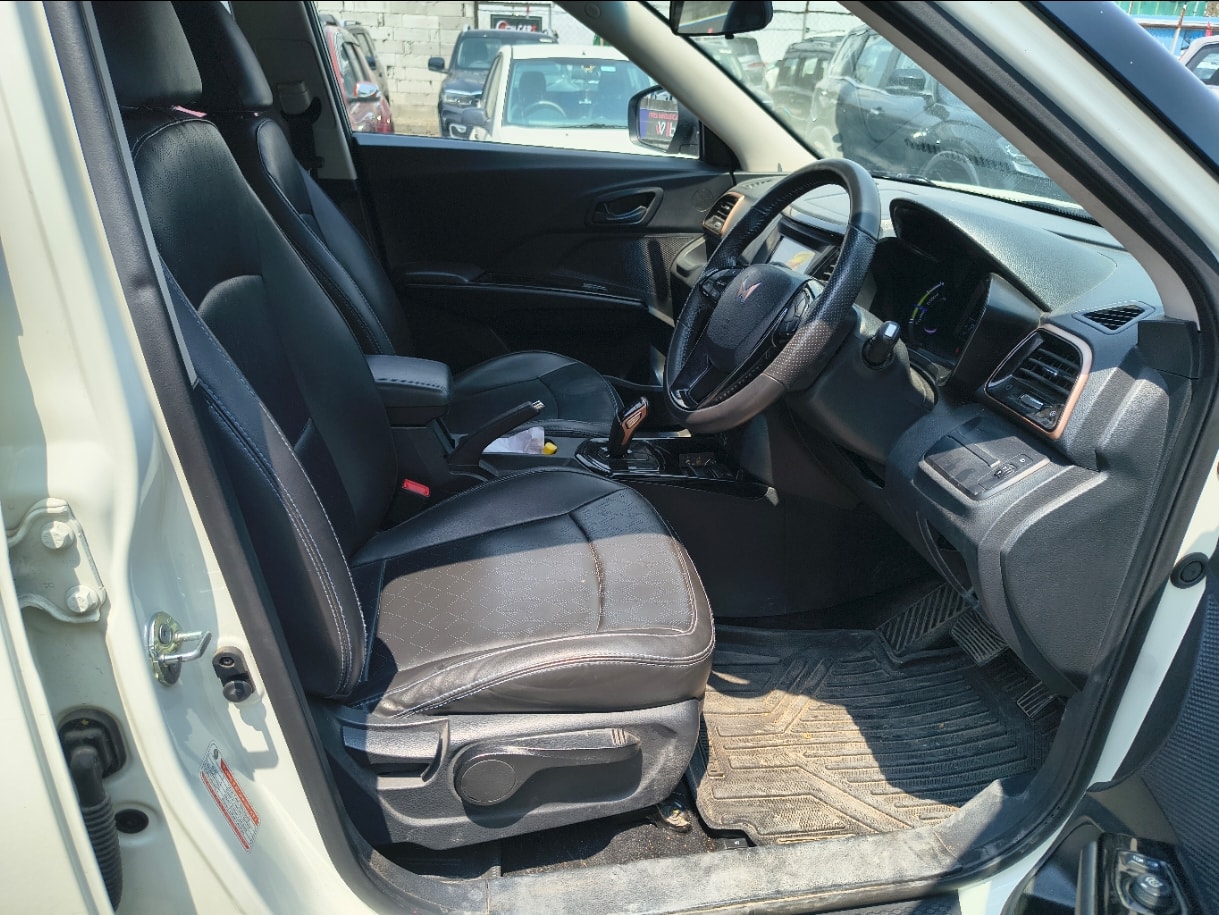 Used 2023 Mahindra XUV400 Used 2023 Mahindra XUV400