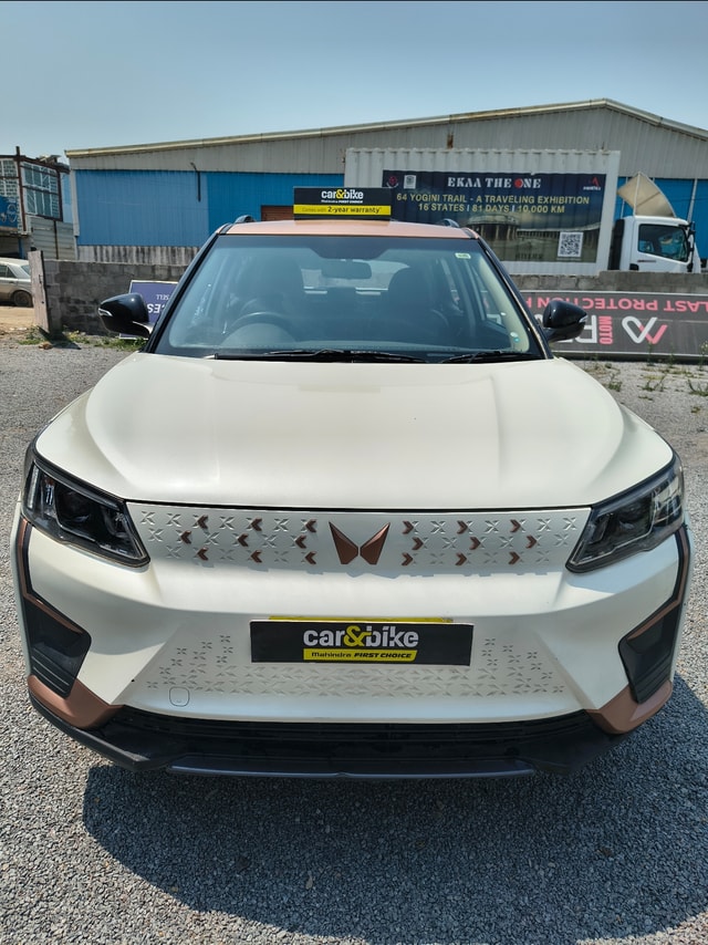 View Mahindra XUV400 Image 2 Used Mahindra XUV400 Image 2