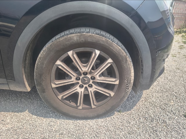 View Mahindra XUV700 Image 9 Used Mahindra XUV700 Image 9