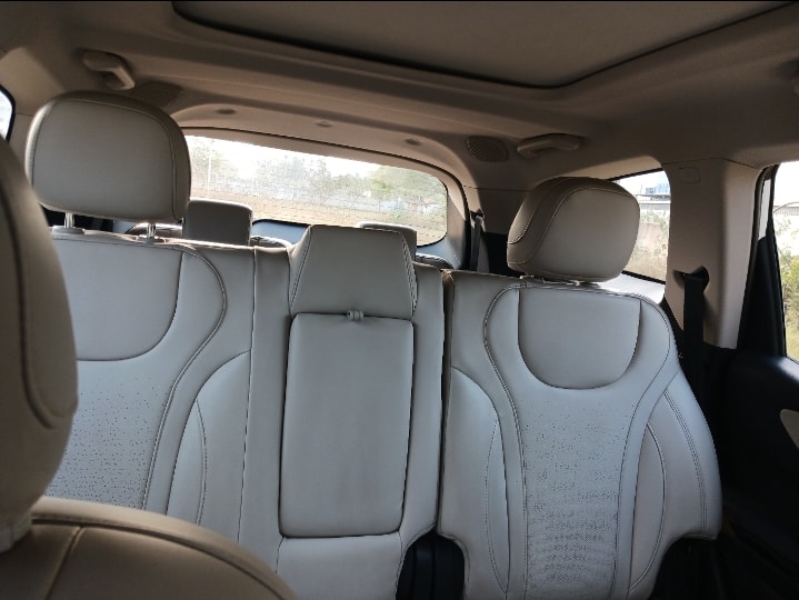 Used 2023 Mahindra XUV700 Used 2023 Mahindra XUV700