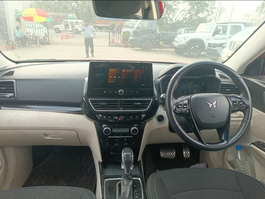 Used 2024 Mahindra XUV 3XO Used 2024 Mahindra XUV 3XO