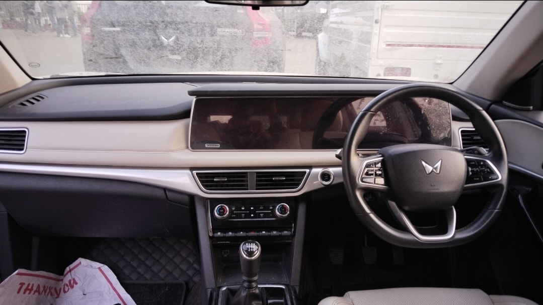 Used 2023 Mahindra XUV700 Used 2023 Mahindra XUV700