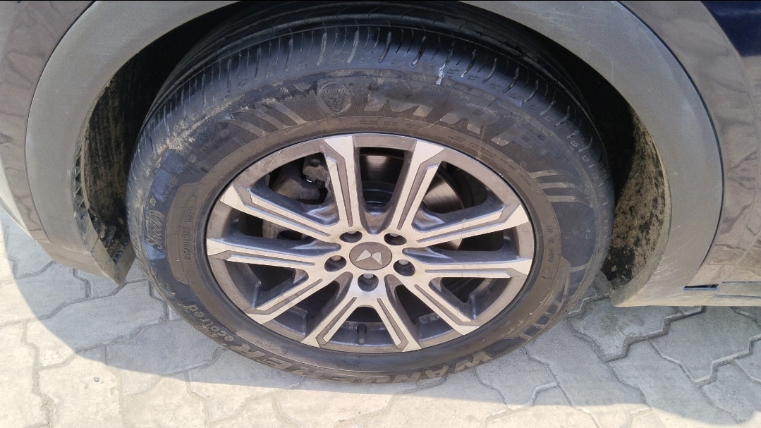 Used 2023 Mahindra XUV700 Used 2023 Mahindra XUV700