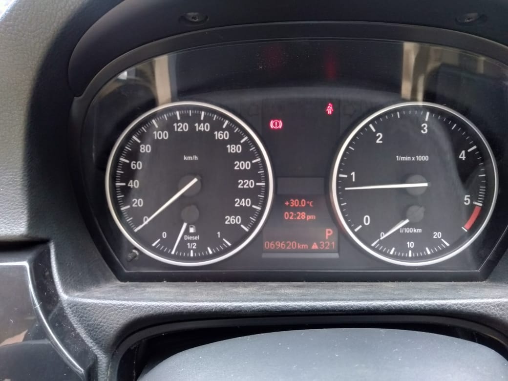 3 Series image 8 3 Series image 8