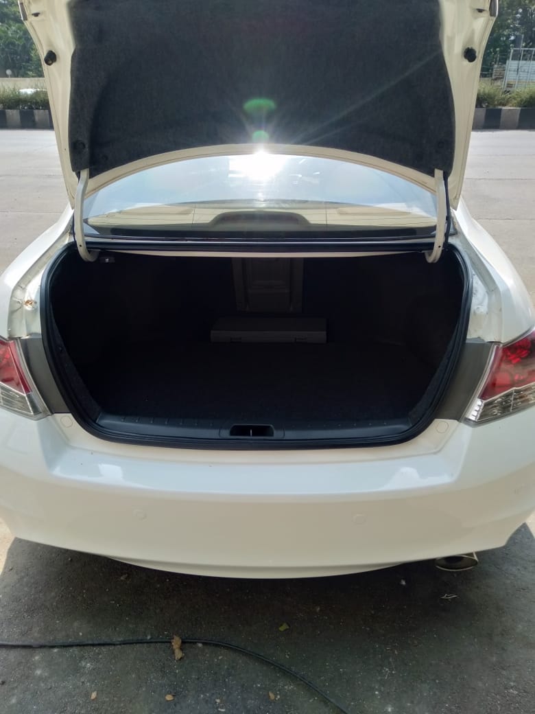 Accord image 9 Accord image 9