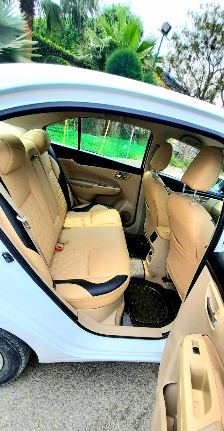 Ciaz image 15 Ciaz image 15