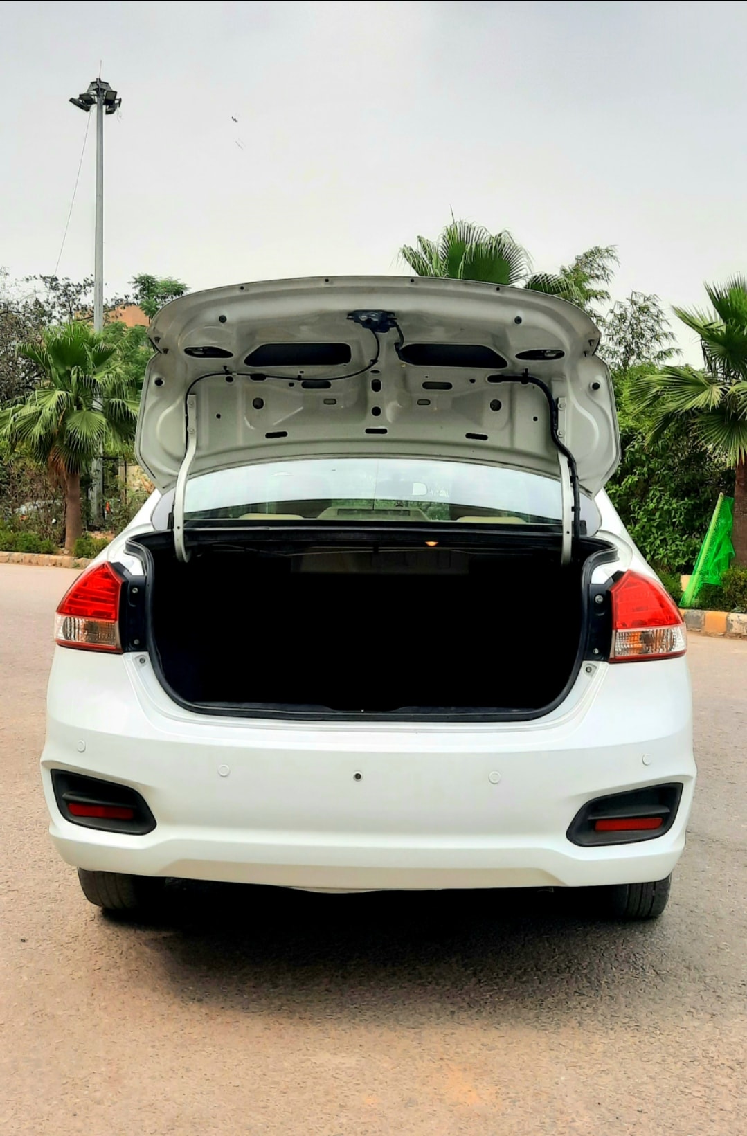 Ciaz image 9 Ciaz image 9