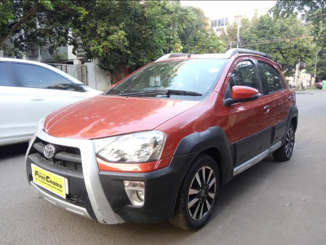 Etios Cross image 1 Etios Cross image 1