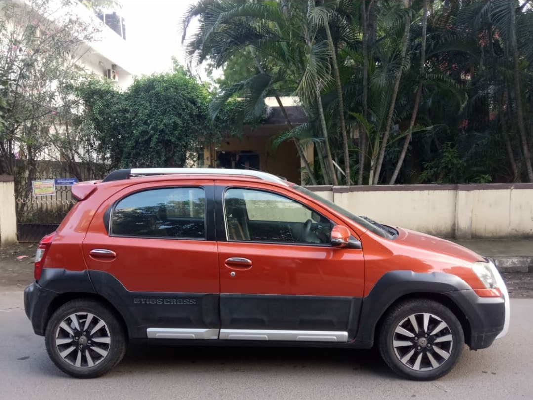 Etios Cross image 14 Etios Cross image 14