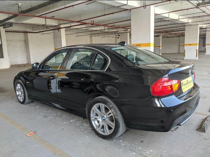 3 Series image 12 3 Series image 12