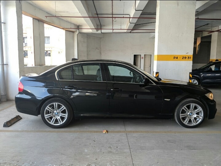 3 Series image 14 3 Series image 14