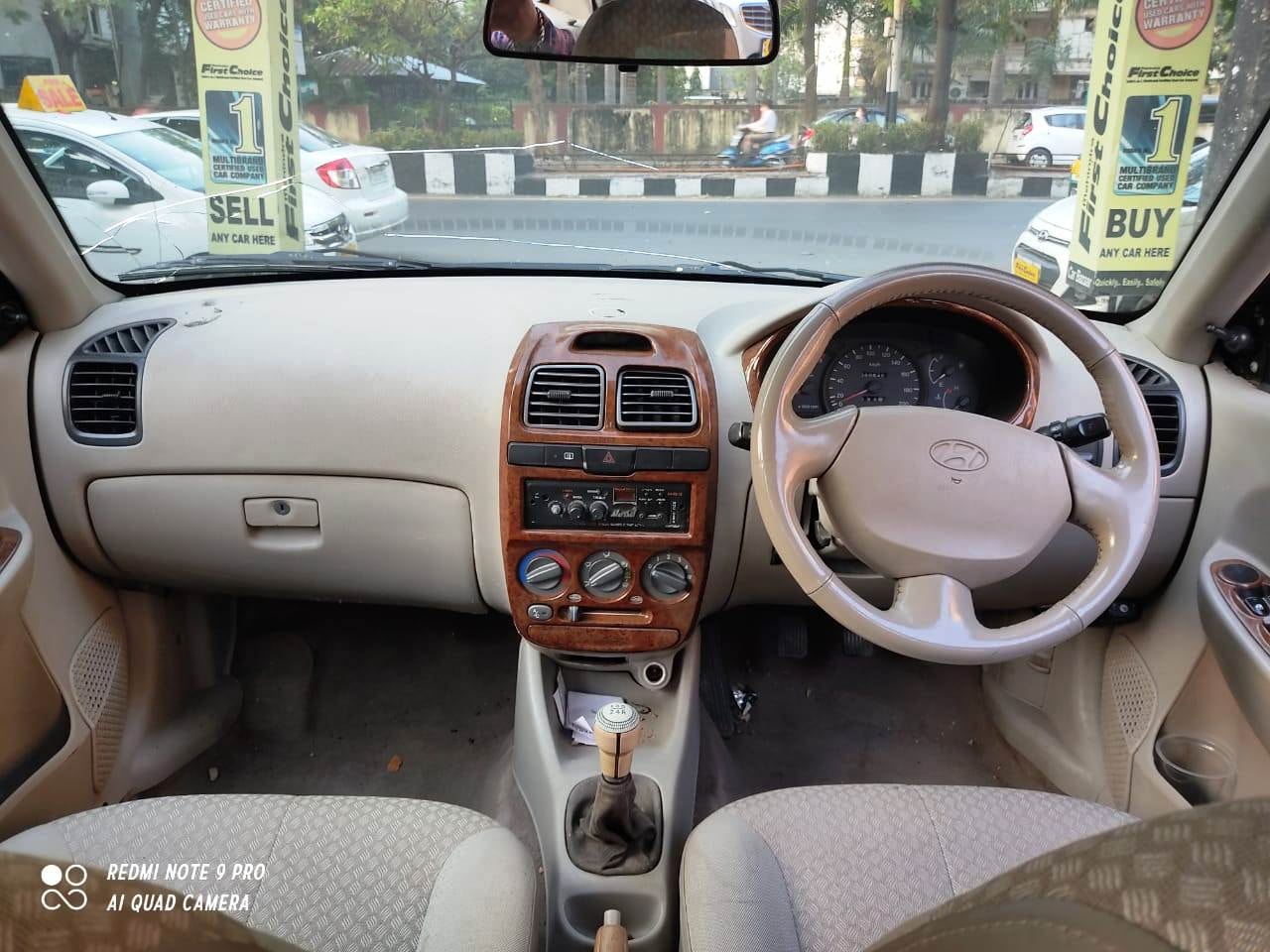 Accent image 3 Accent image 3