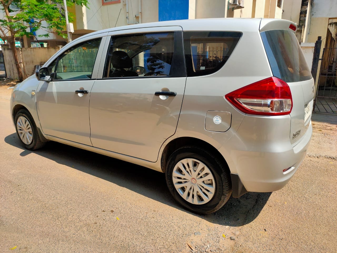 Ertiga image 1 Ertiga image 1