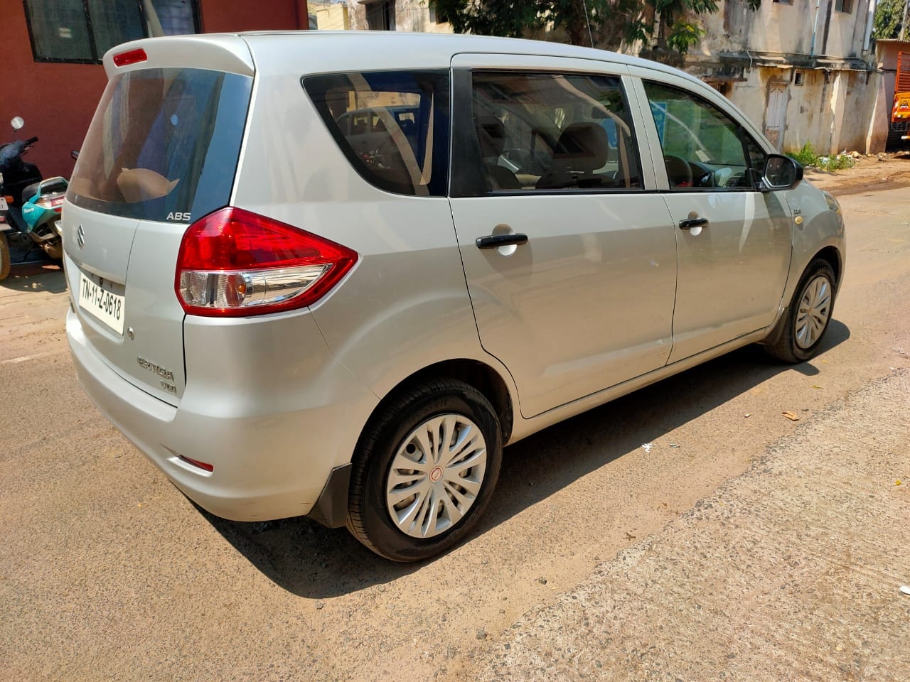 Ertiga image 3 Ertiga image 3