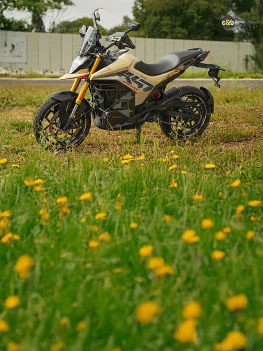 Ultraviolette X-47: Variants, Features, & Prices Explained Ultraviolette X-47: Variants, Features, & Prices Explained