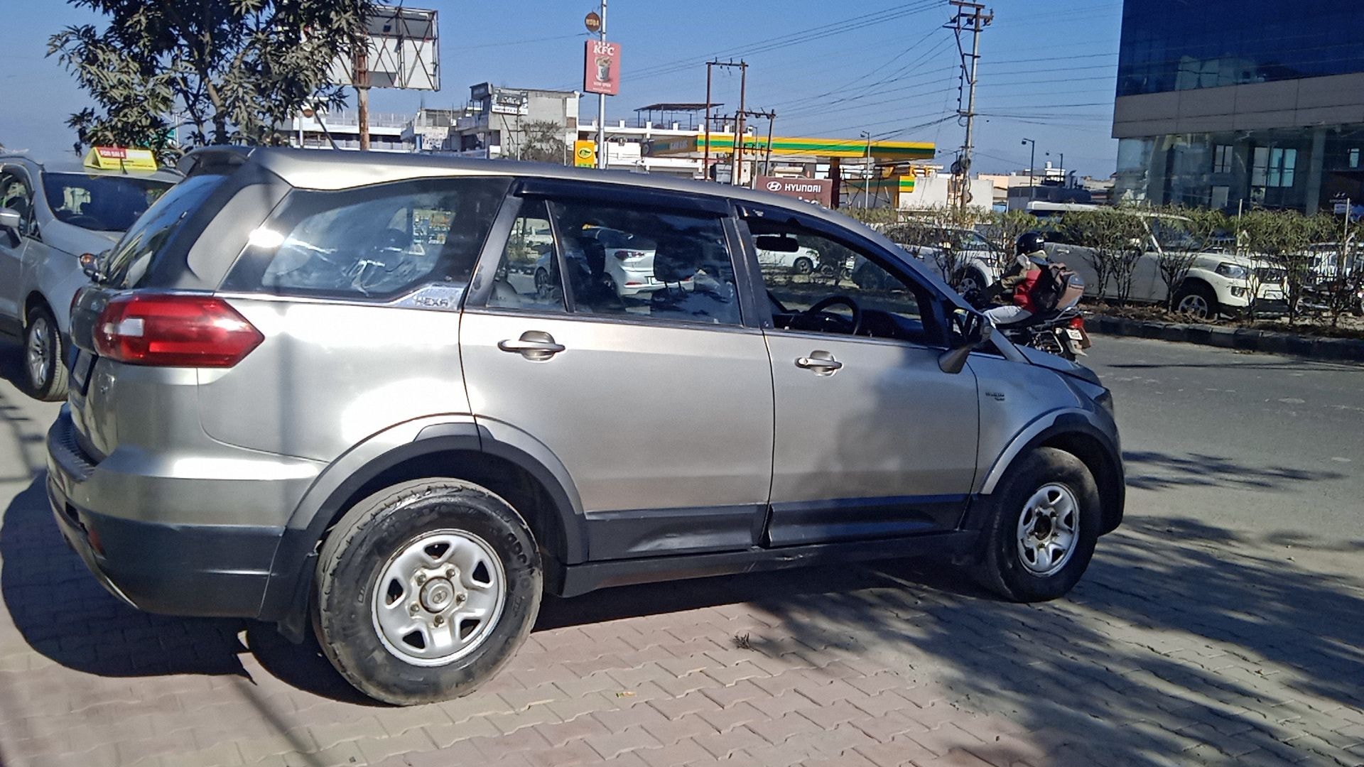 Hexa image 6 Hexa image 6