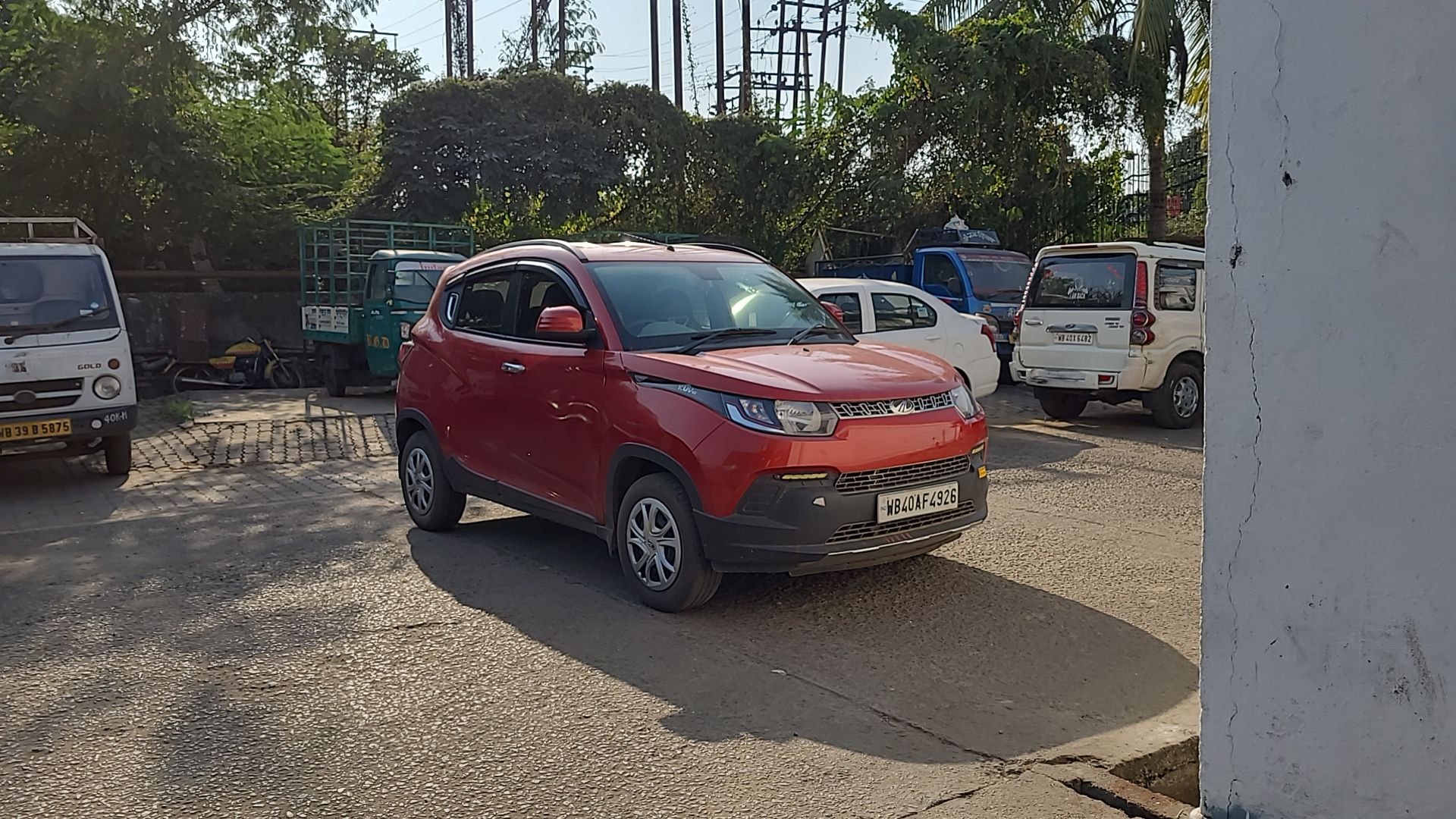 KUV100 image 8 KUV100 image 8