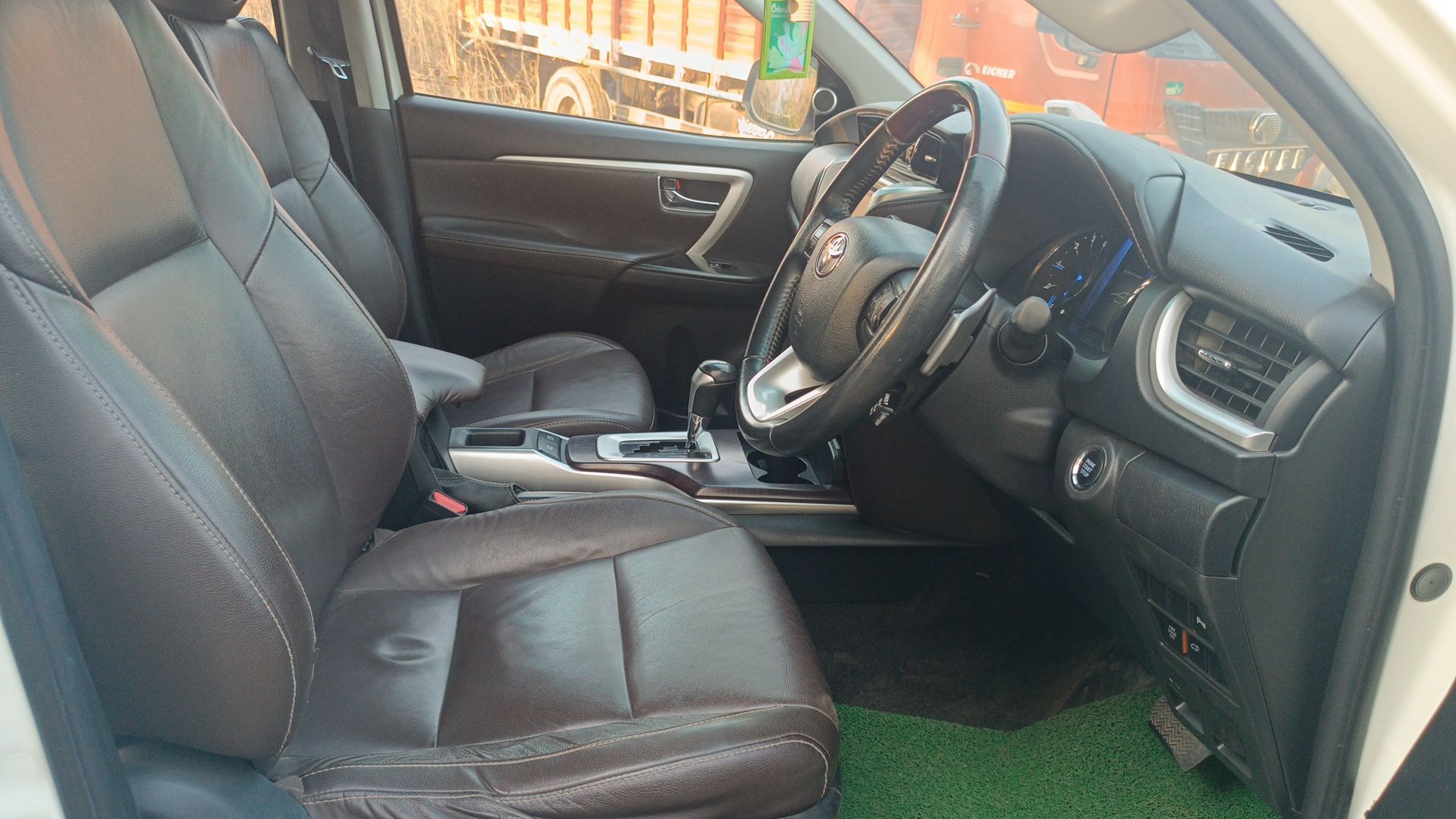 Fortuner image 19 Fortuner image 19