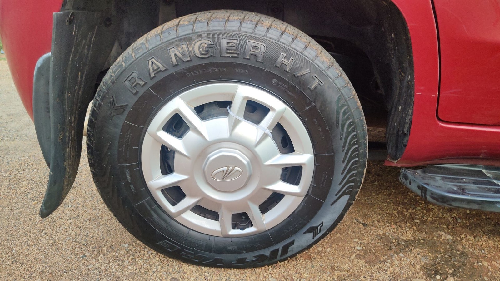 TUV300 image 13 TUV300 image 13