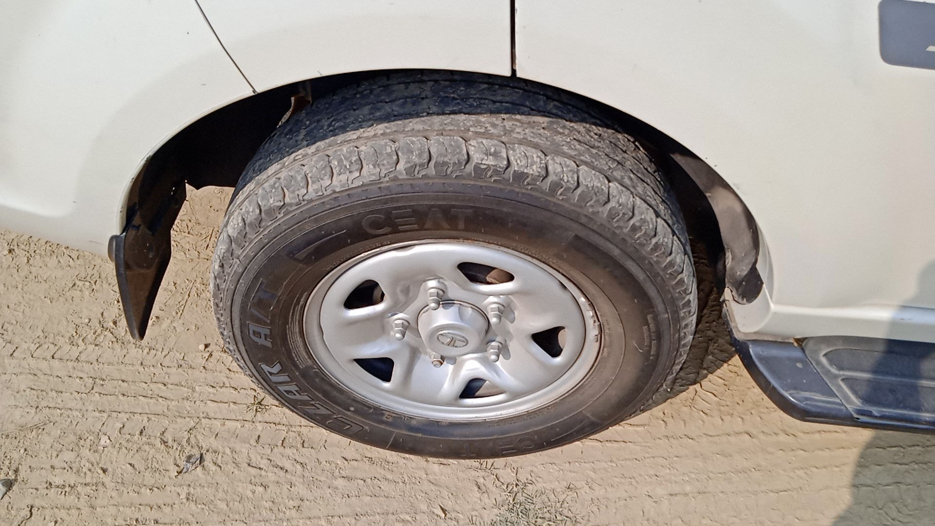 Safari Storme image 13 Safari Storme image 13