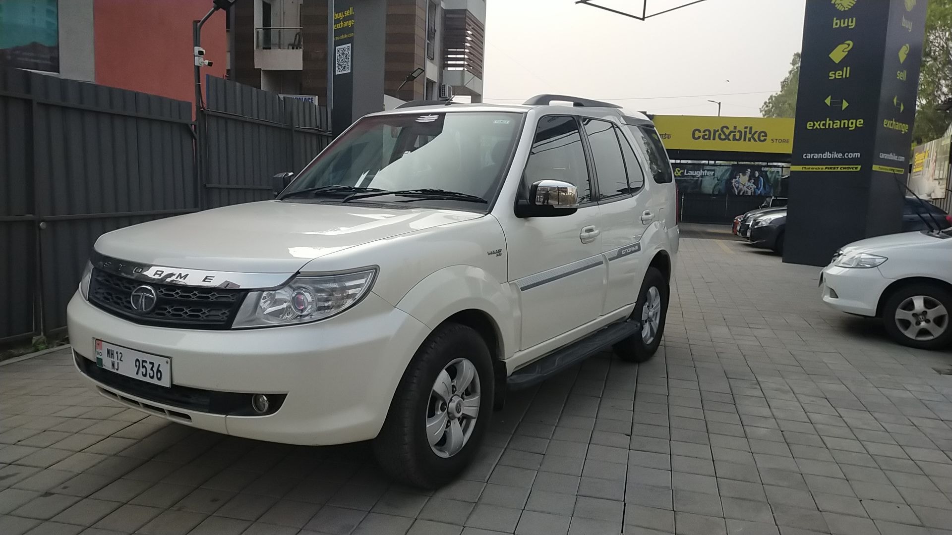 Safari Storme image 1 Safari Storme image 1