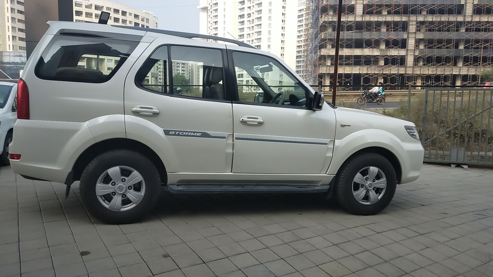 Safari Storme image 7 Safari Storme image 7